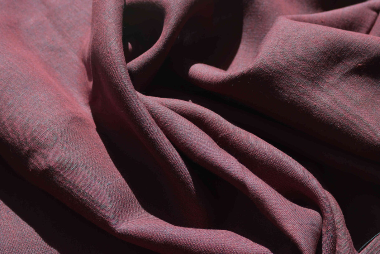 Maroon Espresso Chambray Linen – 280gsm Heavy Linen Maroon and Espresso chambray linen fabric, 280gsm heavyweight textured textile