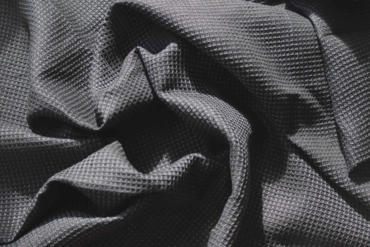 Black & Magnet Honeycomb Chambray Linen – Absorbent Linen for Bath & Home Black and Magnet honeycomb chambray linen fabric, breathable absorbent textile ideal for bathrobes and towels