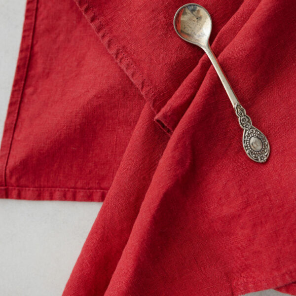 Napkin - Cranberry red (1)