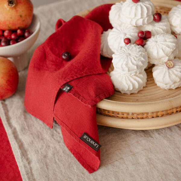 Napkin - Cranberry red (4)