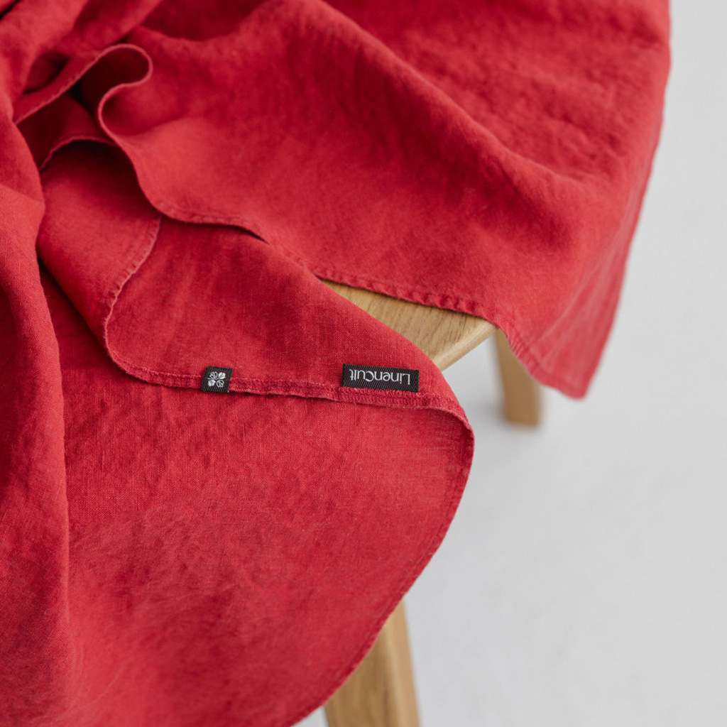 Round tablecloth - Cranberry (1)