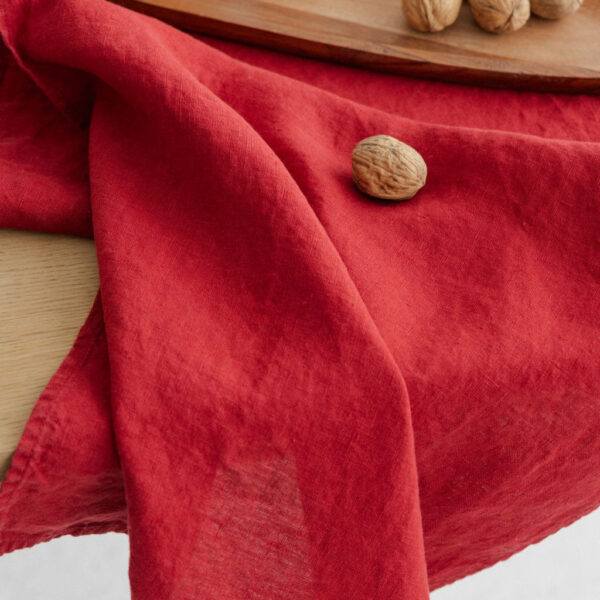 Table runner - cranberry (3)