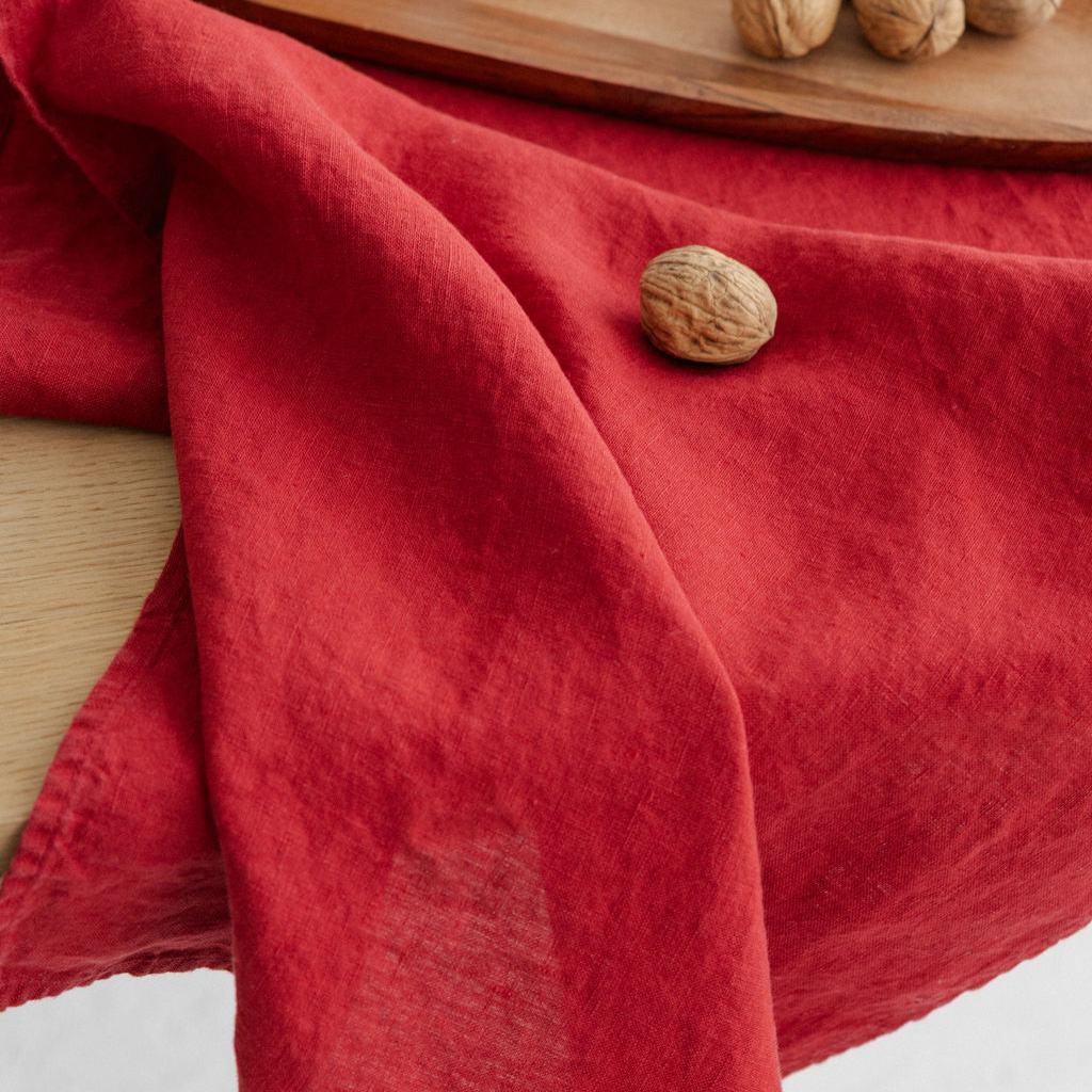 Table runner - cranberry (3)