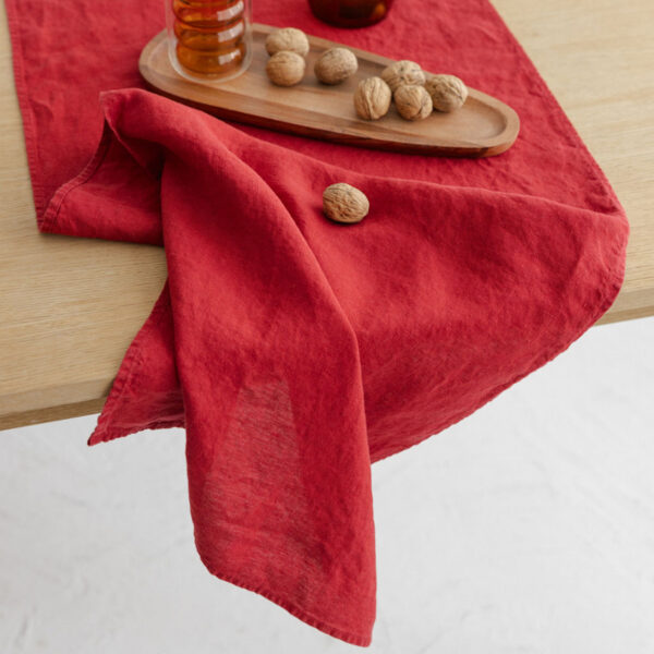 Table runner - cranbery (2)